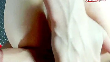 cum-in-mouth,teen-18,gokkun,tongue,swallow-cum