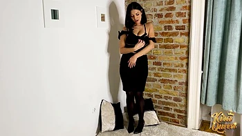 brunette,foot-fetish,russian,latex,masturbation