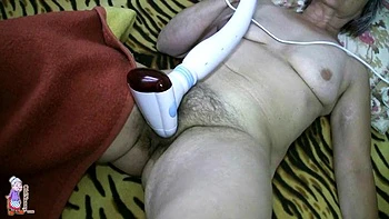 granny,amateur,big-butt,blowjobs,missionary