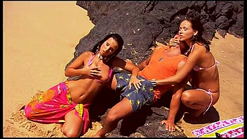 cumshot,private,outdoor,brunette,facial