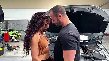 milf,amateur,casting,tattoo