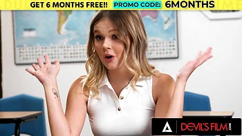 teens,hardcore,threesome,peeing,blowjobs