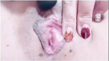 masturbation,in-the-pussy,solo-female,japanese,pink-pussy