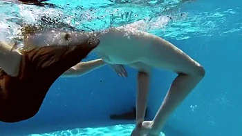 amateur,swimsuit,hungarian,teens,teen-18