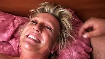 matures,amateur,granny,blowjobs,horny