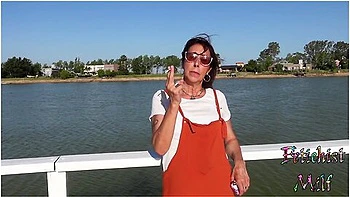 al-aire-libre,madrastra-culona,step-fantasy,stepmother,mature