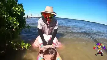 clown,gibby-the-clown,big-boobs,beach,pawg