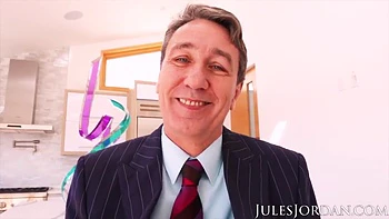 brunette,titsjob,pussy-eating,knockers,hd