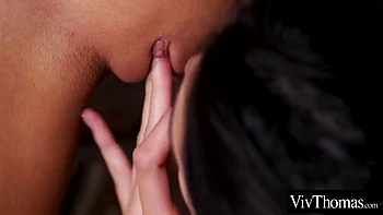 young-18,fingering,muff-diving,fingering-orgasm,milf