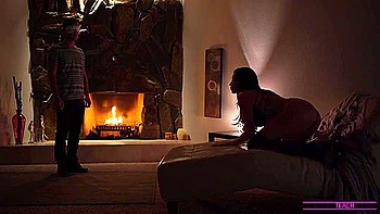 boobs,busty,busty-milf,american,fake-tits