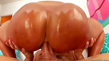 melons,mom,anal-fuck,big-tits,busty-milf