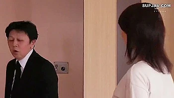 squirt,hd,amateur,teen-18,threesome