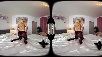 foot-fetish,stockings,high-heels,vr-porn,blonde