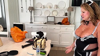 stockings,big-tits,blowjob,fishnet,high-heels