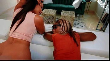 compilation,brunette,blowjobs,doggy-style,big-butt