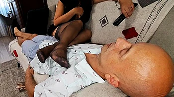 amateur,nylon,foot-fetish,milf,brunette