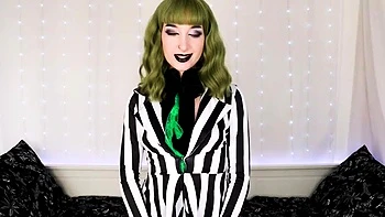 brunette,stockings,ass,amateur,toys