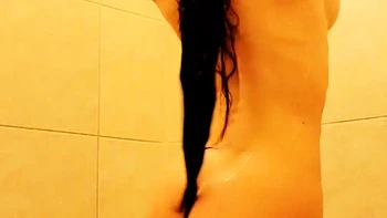 solo,voyeur,nipples,babe,shower