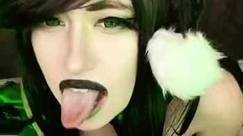 amateur,masturbation,solo,webcam,toys