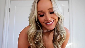 babe,solo,masturbation,blonde,hd
