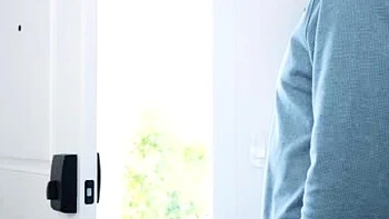 blonde,lingerie,interracial,milf,big-cocks