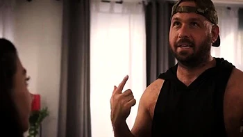 brunette,fingering,blowjob