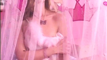 small-tits,teen,lingerie,masturbation,solo