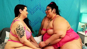 lick,lesbian,bbw,hd,toys