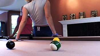 fetish,fingering,lesbian,blonde,teen