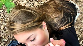 close-up,teen,brunette,big-boobs,hd