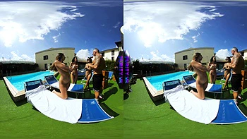 threesome,fingering,lesbian,outdoor