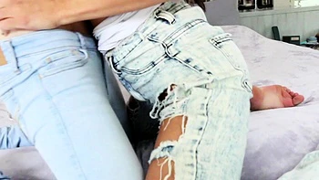 lick,lesbian,brunette,teen,hd