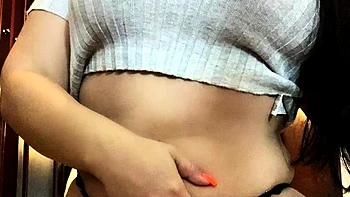 amateur,nipples,japanese,big-boobs,solo