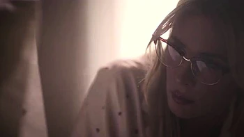 milf,hardcore,cumshot,brunette,close-up