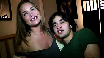 teen,blowjob,amateur,brunette,lick