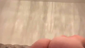 milf,amateur,softcore,solo,redhead