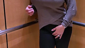 ass,amateur,nipples,big-boobs,brunette