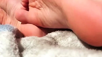 solo,foot-fetish,amateur,softcore