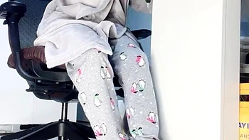 foot-fetish,masturbation,amateur,panties,webcam