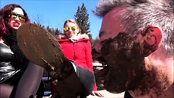 fetish,foot-fetish,threesome,outdoor,femdom