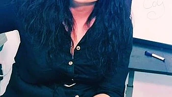 brunette,amateur,toys,masturbation,solo