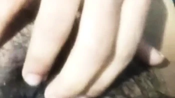 amateur,webcam,hairy,masturbation,close-up