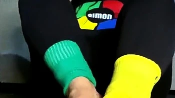 solo,foot-fetish,brunette,bbw