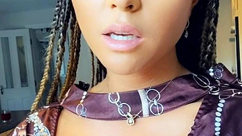 big-boobs,solo,softcore,webcam