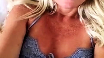 blonde,amateur,solo,softcore