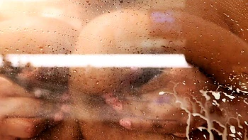 close-up,big-boobs,hd,striptease,solo