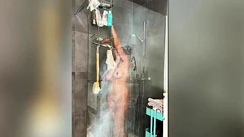 solo,shower,amateur,softcore