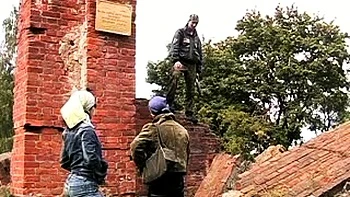 blowjob,babe,outdoor,threesome