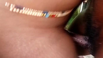 booty-shake,amateur-milf,big-tits,mom,black-booty