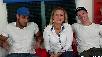 doggystyle,natural-tits,thong,couple,cuckold